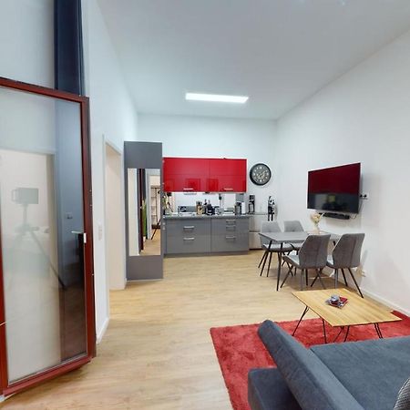 Sweethome - Luxus Pur - Grosse Kueche, Wifi Magdeburg Bagian luar foto
