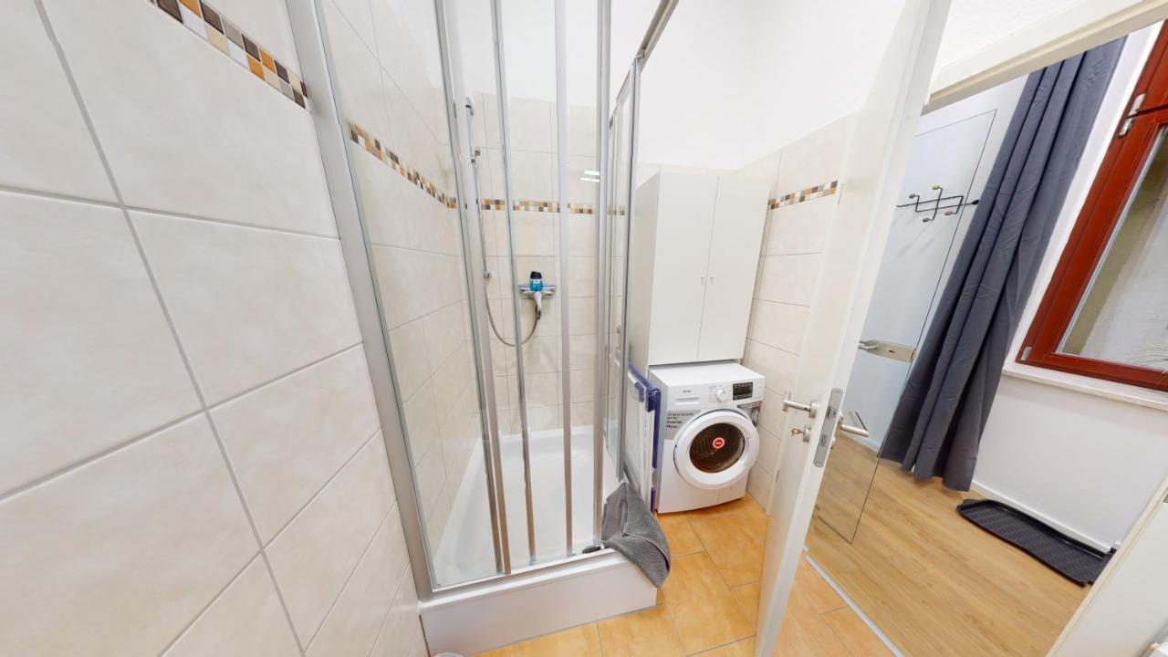 Sweethome - Luxus Pur - Grosse Kueche, Wifi Magdeburg Bagian luar foto