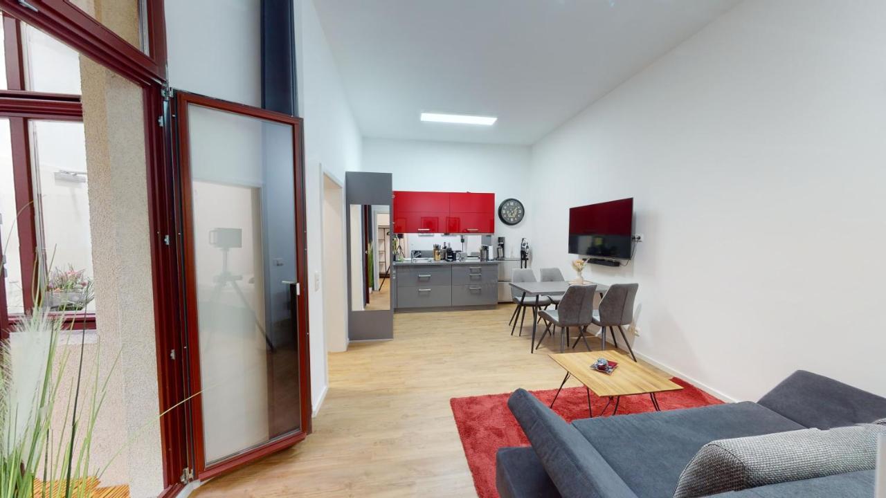 Sweethome - Luxus Pur - Grosse Kueche, Wifi Magdeburg Bagian luar foto