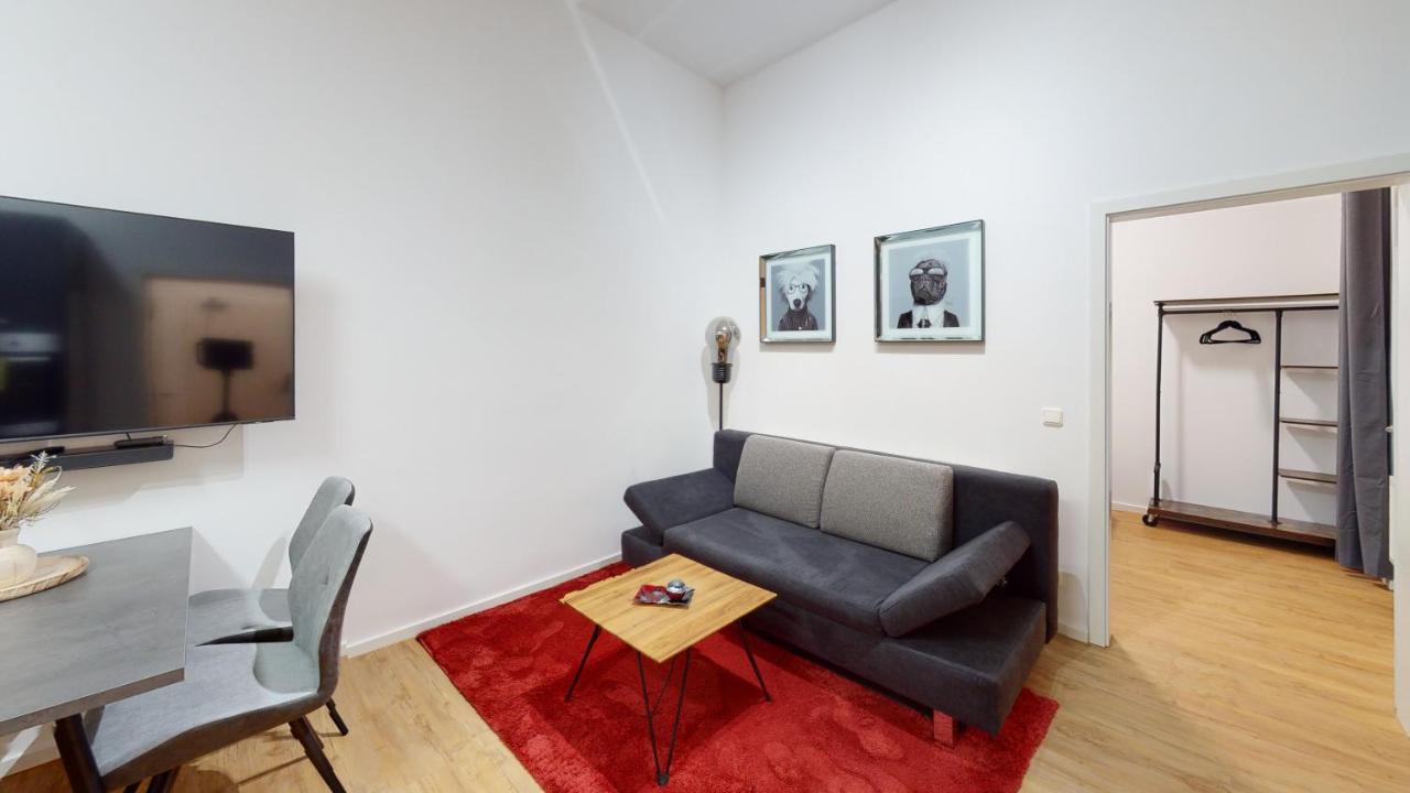Sweethome - Luxus Pur - Grosse Kueche, Wifi Magdeburg Bagian luar foto